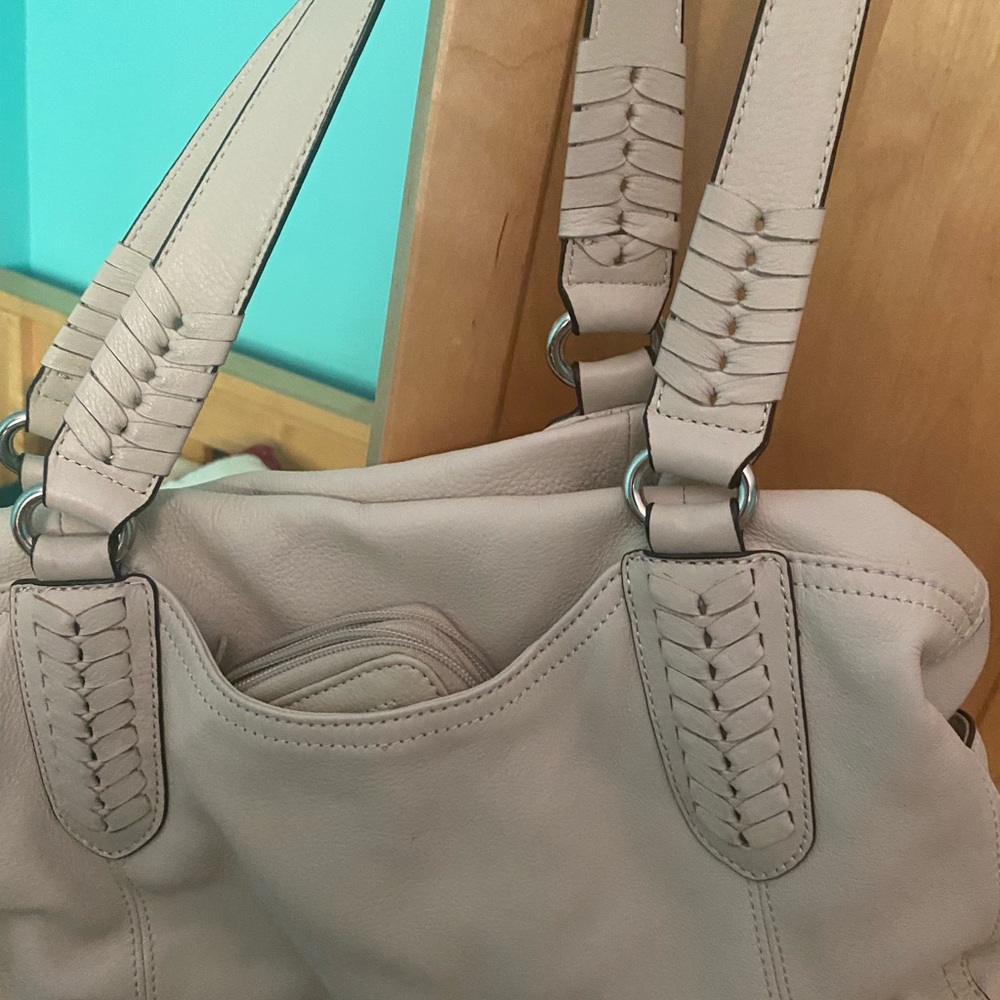 JB Makowsky shoulder bag — beige — with wallet — excellent condition